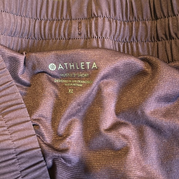 Athleta Hustle 3” Short - Picture 2 of 3